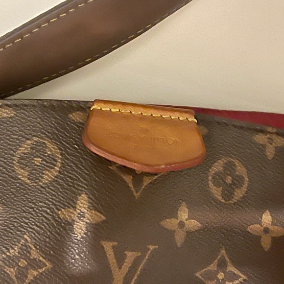 Louis Vuitton Graceful MM Hobo Bag - Picture 7 of 13